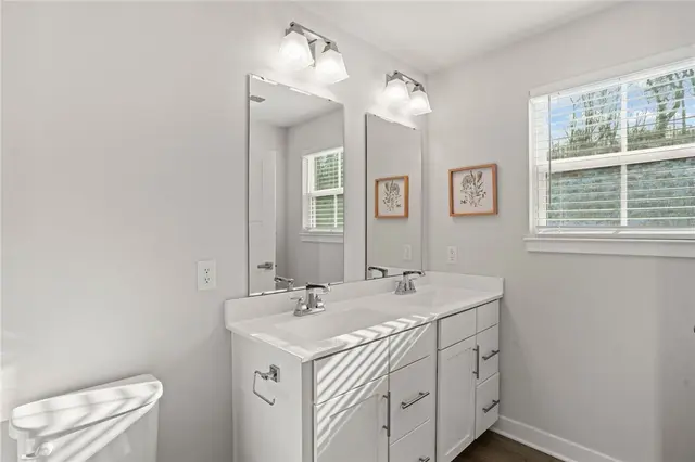 216 Dana Dr gallery image 12