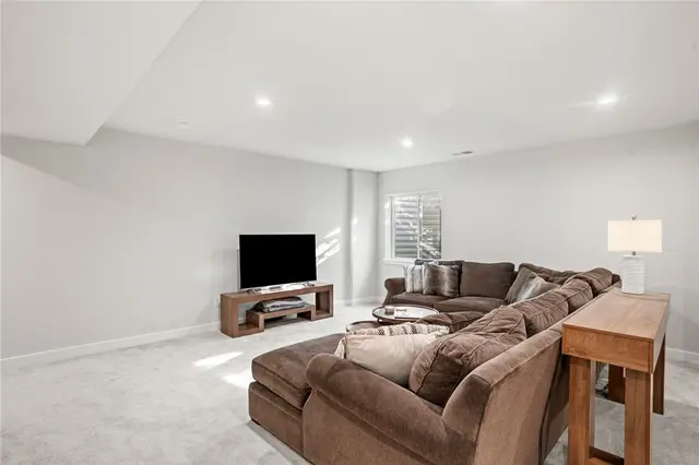 216 Dana Dr gallery image 14