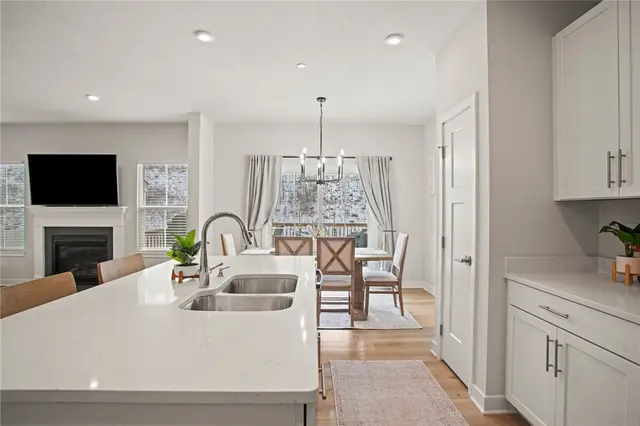 216 Dana Dr gallery image 15