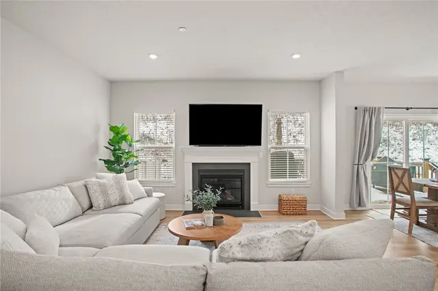 216 Dana Dr gallery image 19