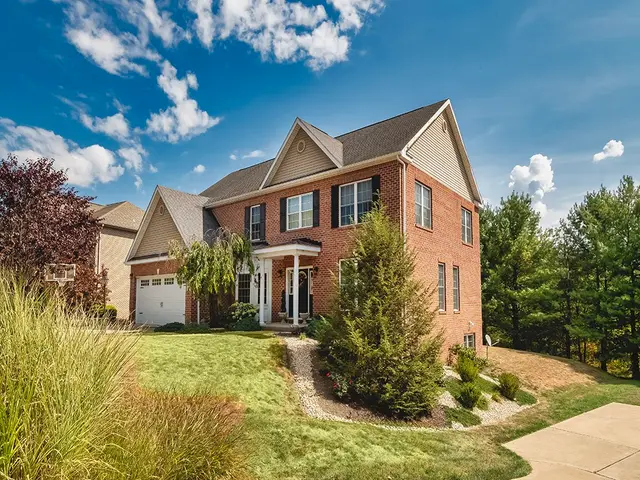 216 Dorsay Valley Drive gallery image 12