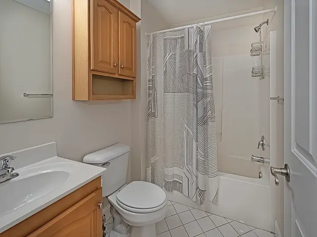 216 Dorsay Valley Drive gallery image 35