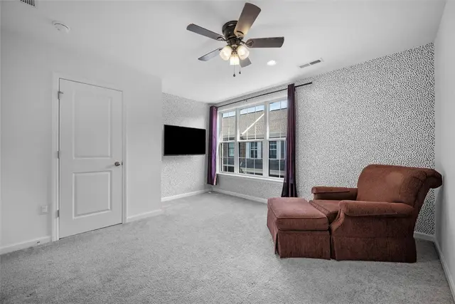 216 Foundation Dr gallery image 8