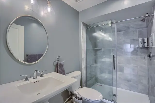 216 Overlook Dr gallery image 8