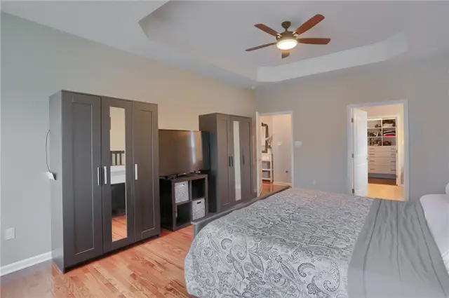 216 Overlook Dr gallery image 9