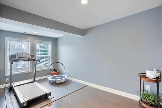 216 Overlook Dr gallery image 15