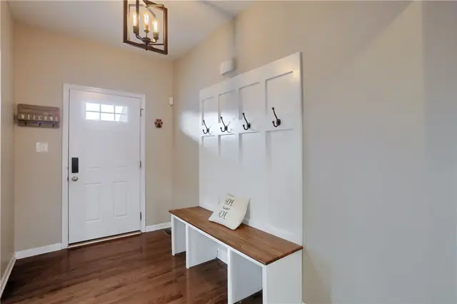 216 Overlook Dr gallery image 21
