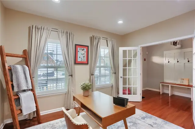 216 Overlook Dr gallery image 25