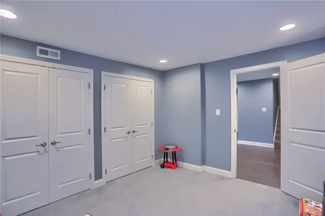 216 Overlook Dr gallery image 35