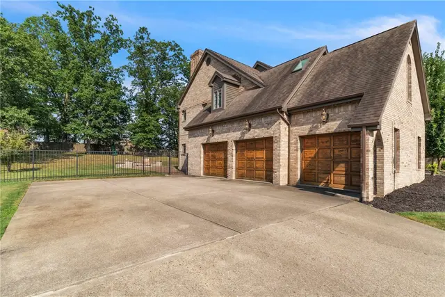2167 S Villa Dr gallery image 14
