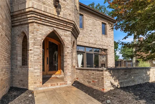2167 S Villa Dr gallery image 23