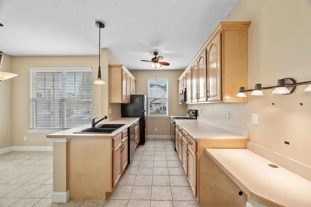 217 Adams Pointe Blvd 1 gallery image 8
