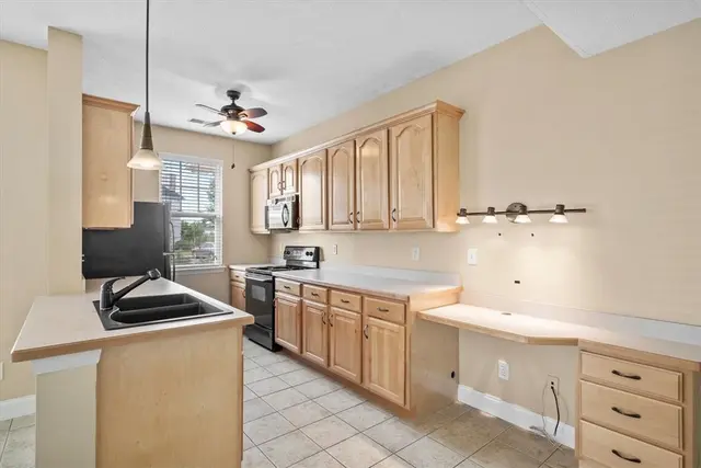 217 Adams Pointe Blvd 1 gallery image 15