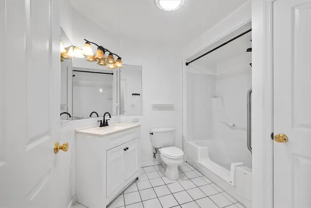 217 Adams Pointe Blvd 1 gallery image 18