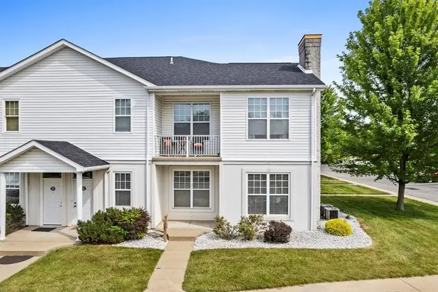 217 Adams Pointe Blvd 1
