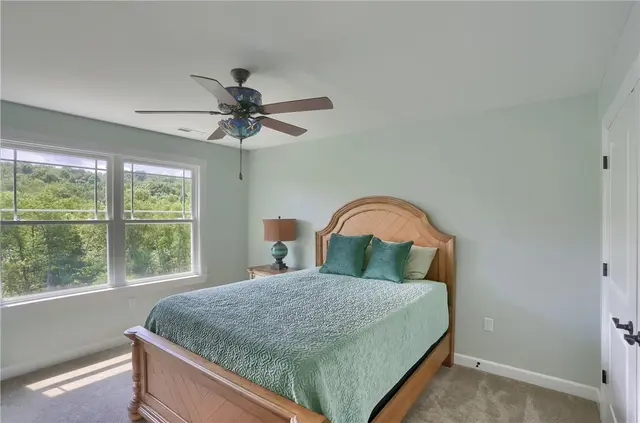 217 Hickory Ln gallery image 4
