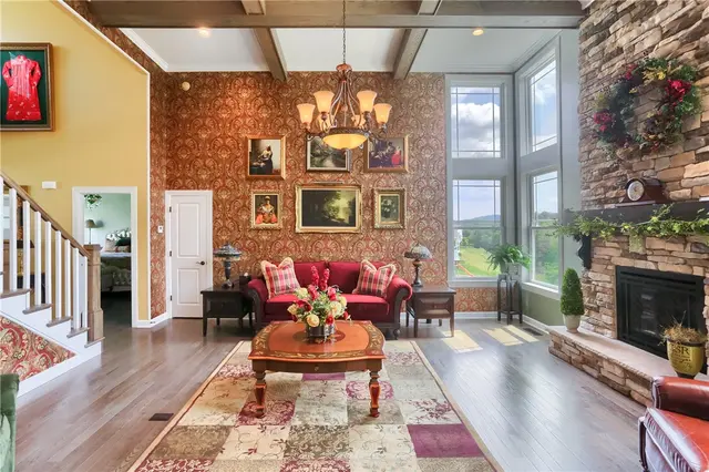 217 Hickory Ln gallery image 6