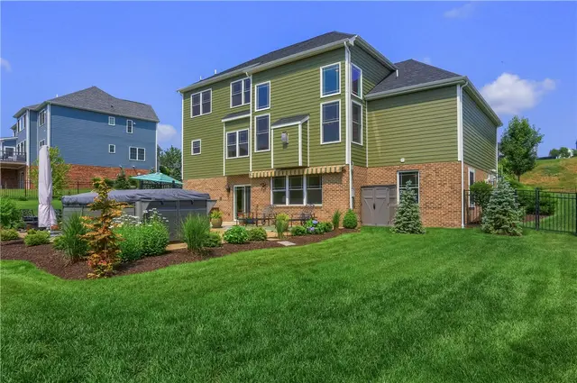 217 Hickory Ln gallery image 9