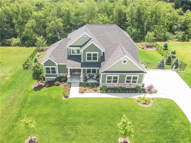 217 Hickory Ln gallery image 30