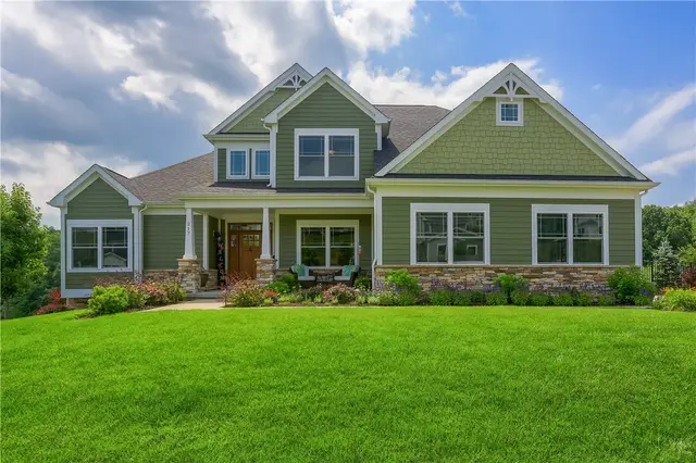 217 Hickory Ln