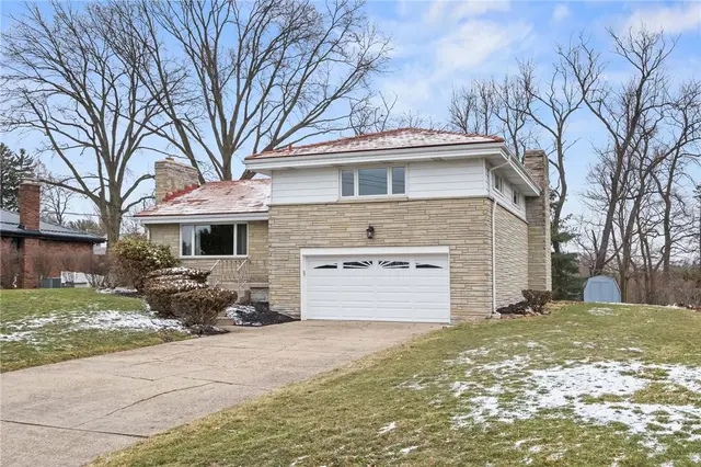 217 Pinecrest Dr gallery image 2