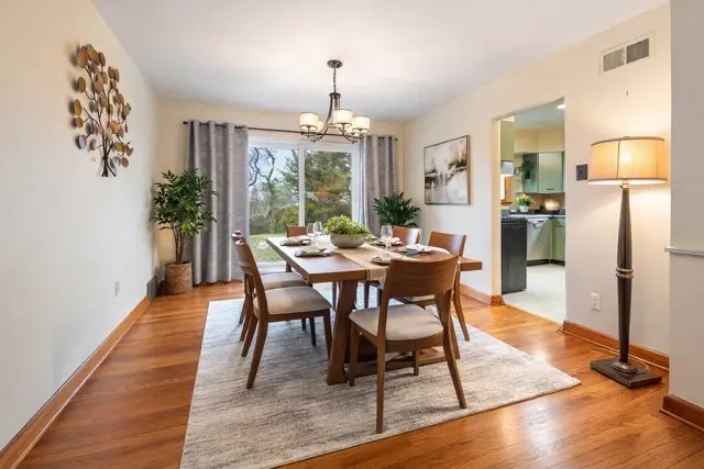 217 Pinecrest Dr gallery image 12