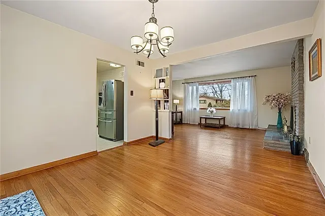217 Pinecrest Dr gallery image 13