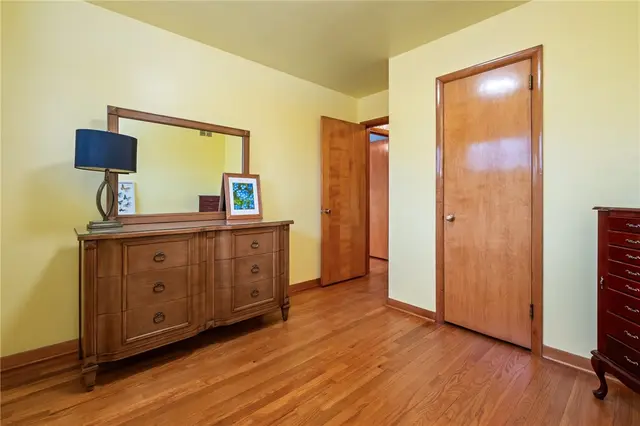 217 Pinecrest Dr gallery image 29