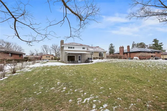 217 Pinecrest Dr gallery image 37