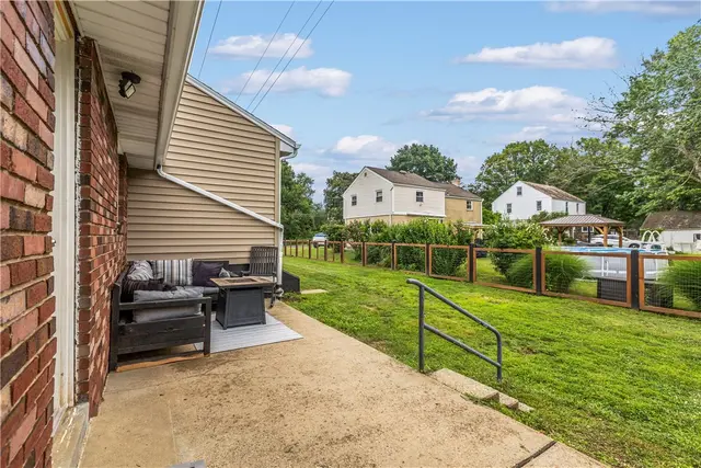 217 Westmont Rd gallery image 4