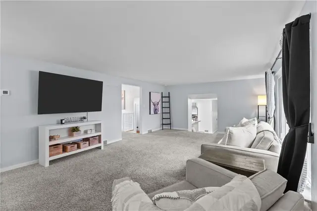 217 Westmont Rd gallery image 7