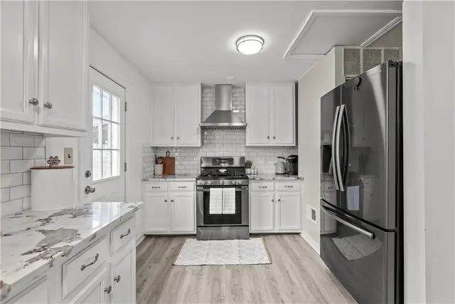 217 Westmont Rd gallery image 14