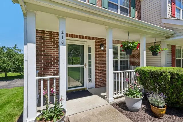 218 Castle Creek DRIVE gallery image 3