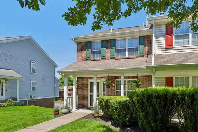 218 Castle Creek DRIVE gallery image 13