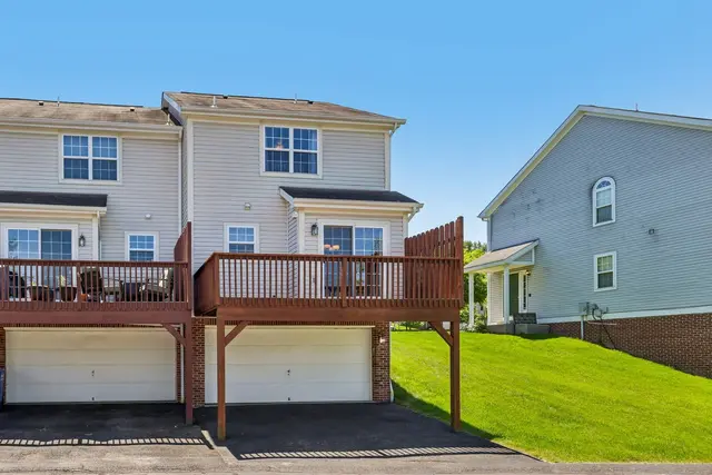 218 Castle Creek DRIVE gallery image 17