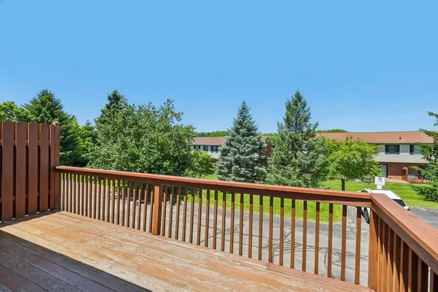 218 Castle Creek DRIVE gallery image 20