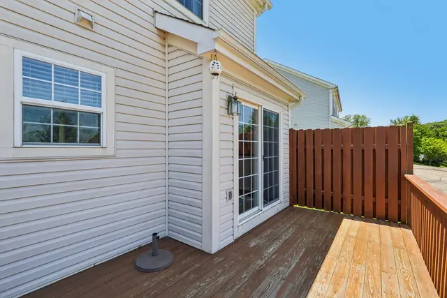 218 Castle Creek DRIVE gallery image 26