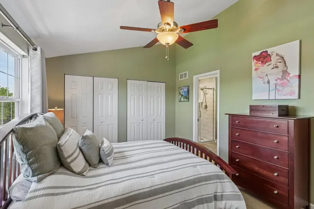 218 Castle Creek DRIVE gallery image 34