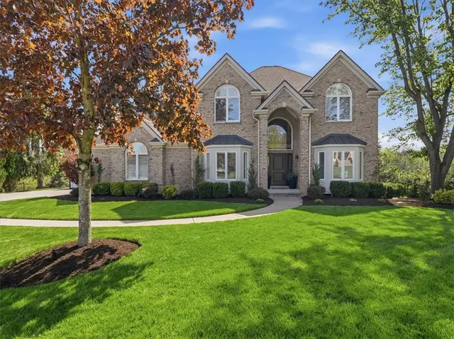 218 Chesapeake Dr gallery image 2