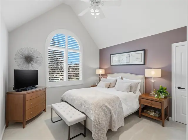 218 Chesapeake Dr gallery image 23
