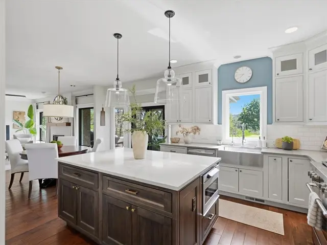 218 Chesapeake Dr gallery image 36