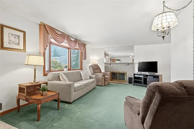 218 Longvue Dr gallery image 5