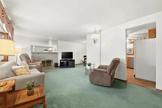 218 Longvue Dr gallery image 7