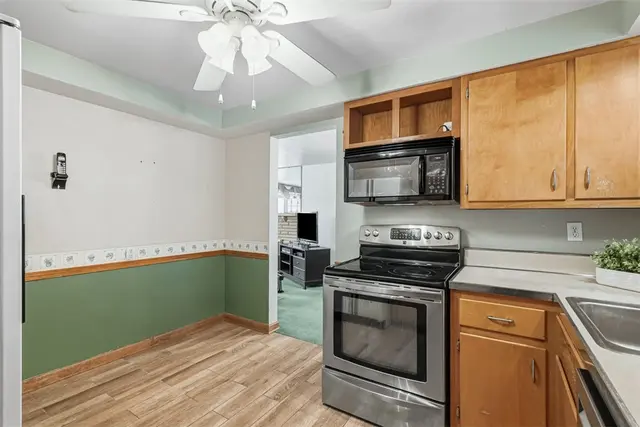218 Longvue Dr gallery image 11