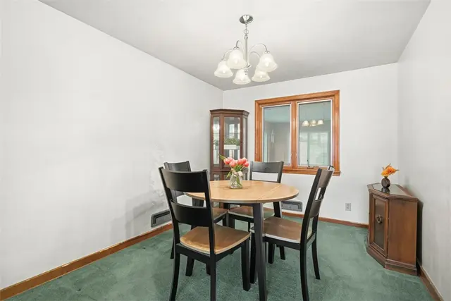 218 Longvue Dr gallery image 15
