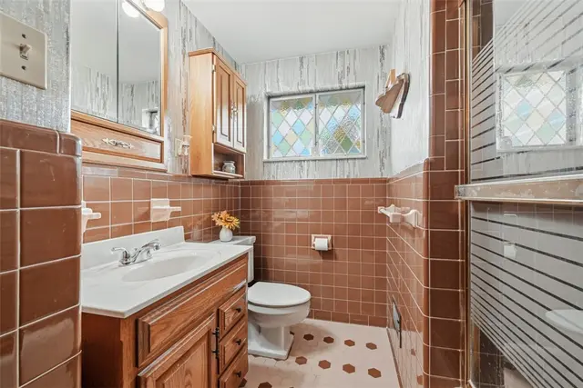 218 Longvue Dr gallery image 17