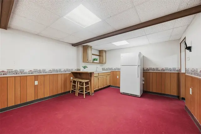 218 Longvue Dr gallery image 27