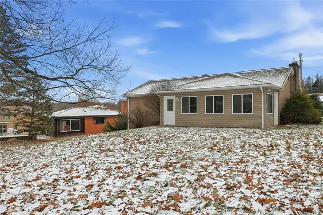 218 Longvue Dr gallery image 31