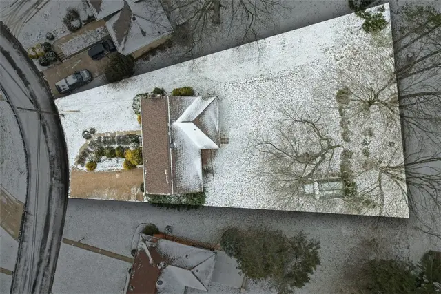 218 Longvue Dr gallery image 37