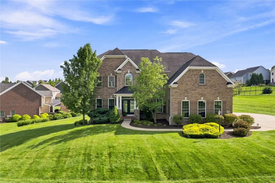 218 Pine Crest Ct